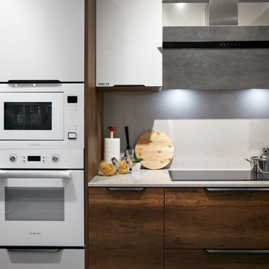 Lò Vi Sóng Malloca MW 927BG-Trắng
